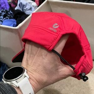 Oiselle hat
